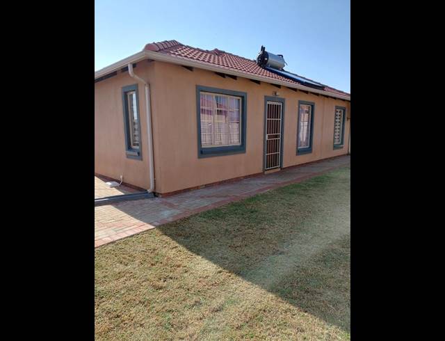 3 BEDROOM HOUSE FOR SALE IN ALBERTSDAL